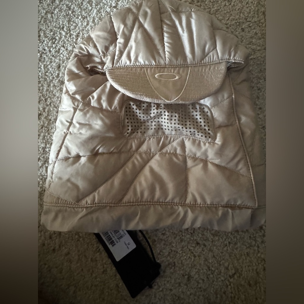 NWT Oakley Hummus Ellipse  Softshell Helmet Hood Unisex Size U